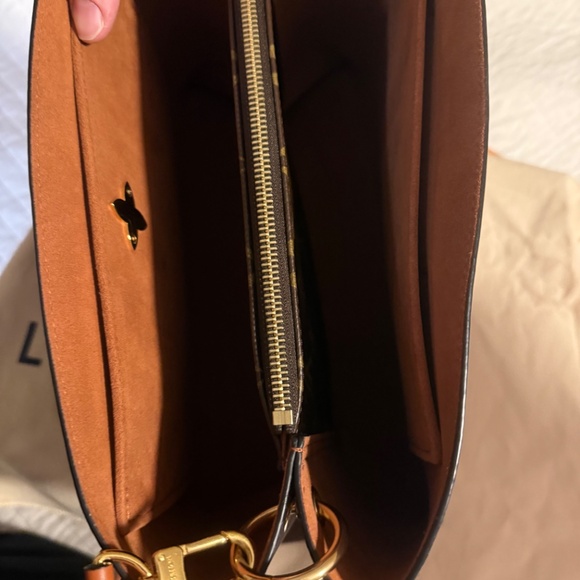 Louis Vuitton Flower Tote - Picture 7 of 9